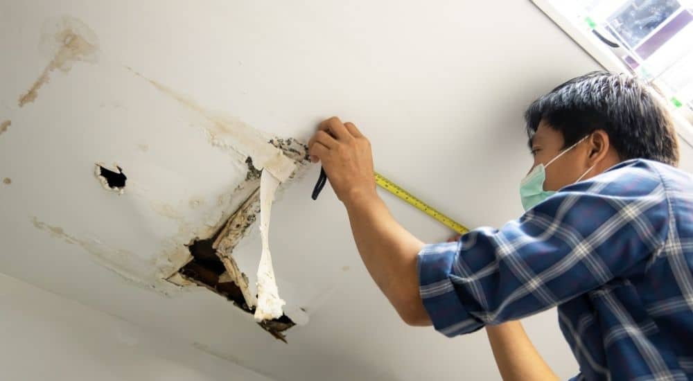 meestal gaat het over platte daken waar het lek zit