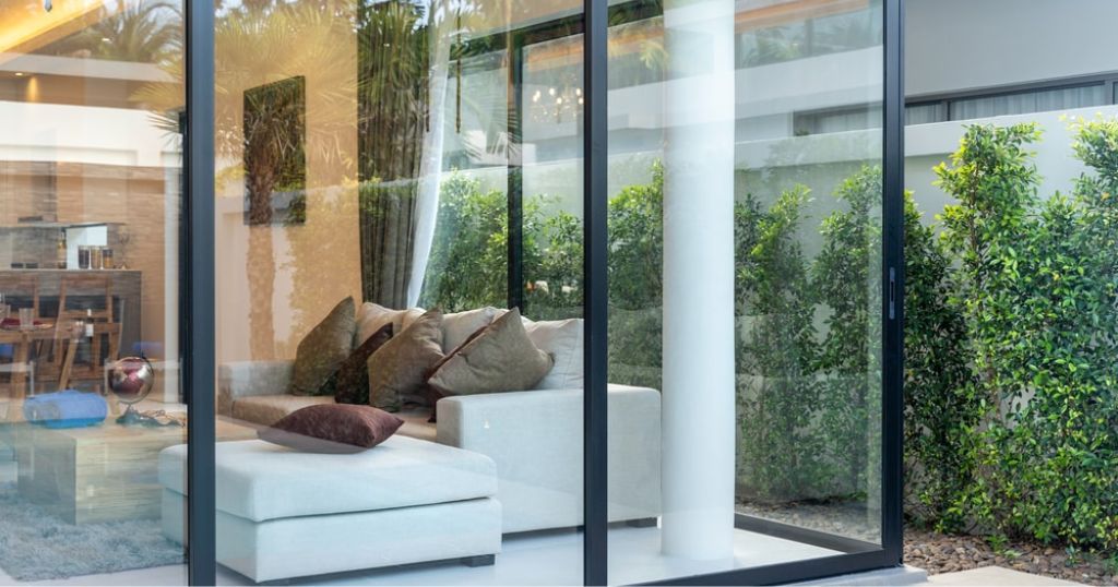 Moderne steellook raam.