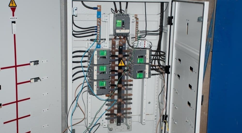 Schakelrelais in de meterkast