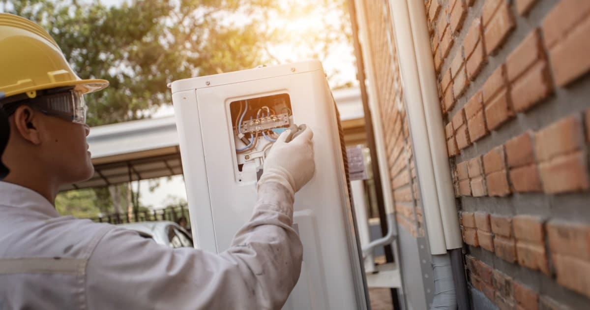 Onderdelen warmtepomp installatie