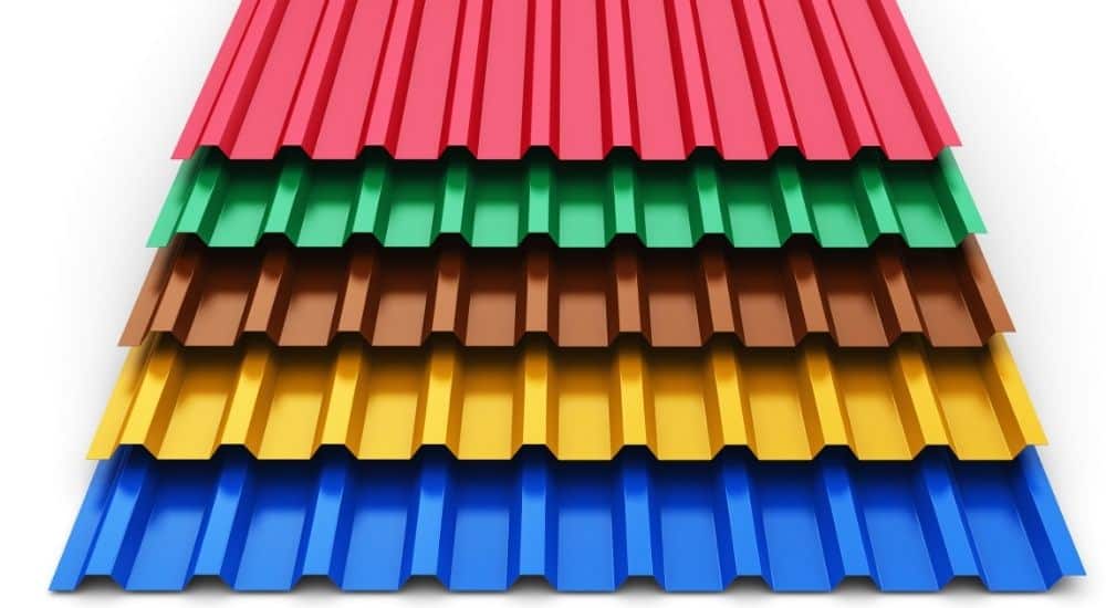 Golfplaten in diverse kleuren: rood, groen, bruin, geel en blauw.