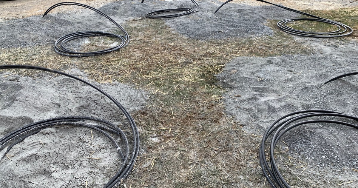 Verticale captatie boringen in een weiland.