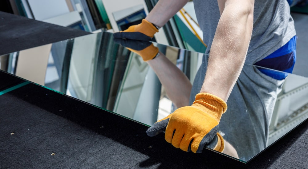 spiegelglas ramen plaatsen