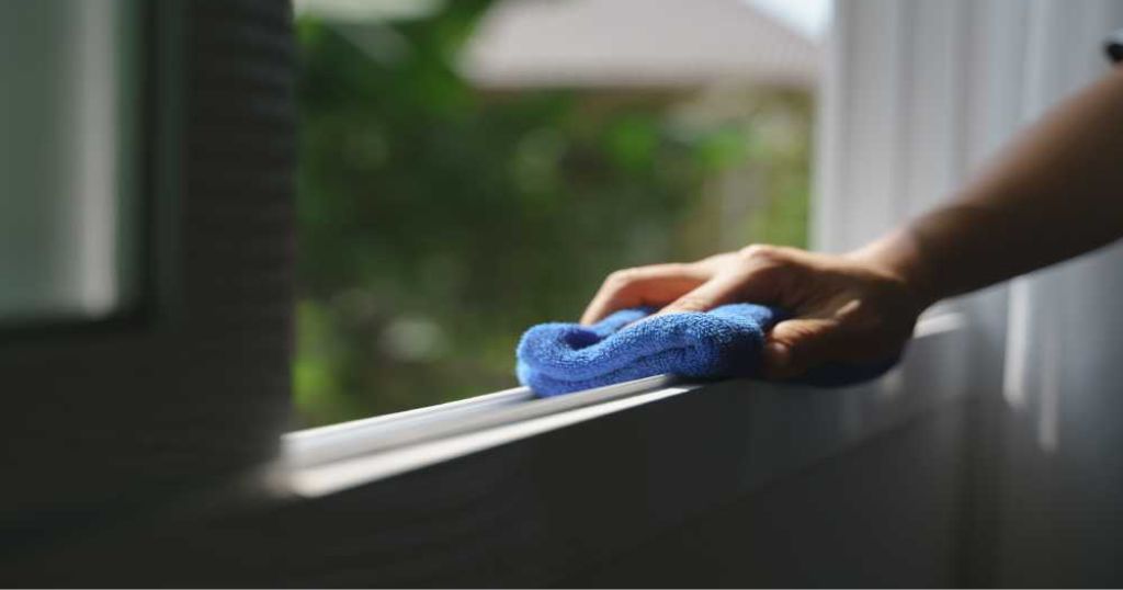 Schuifraam onderhouden.