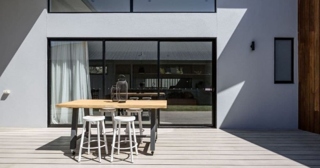 Steel look schuifdeur terras