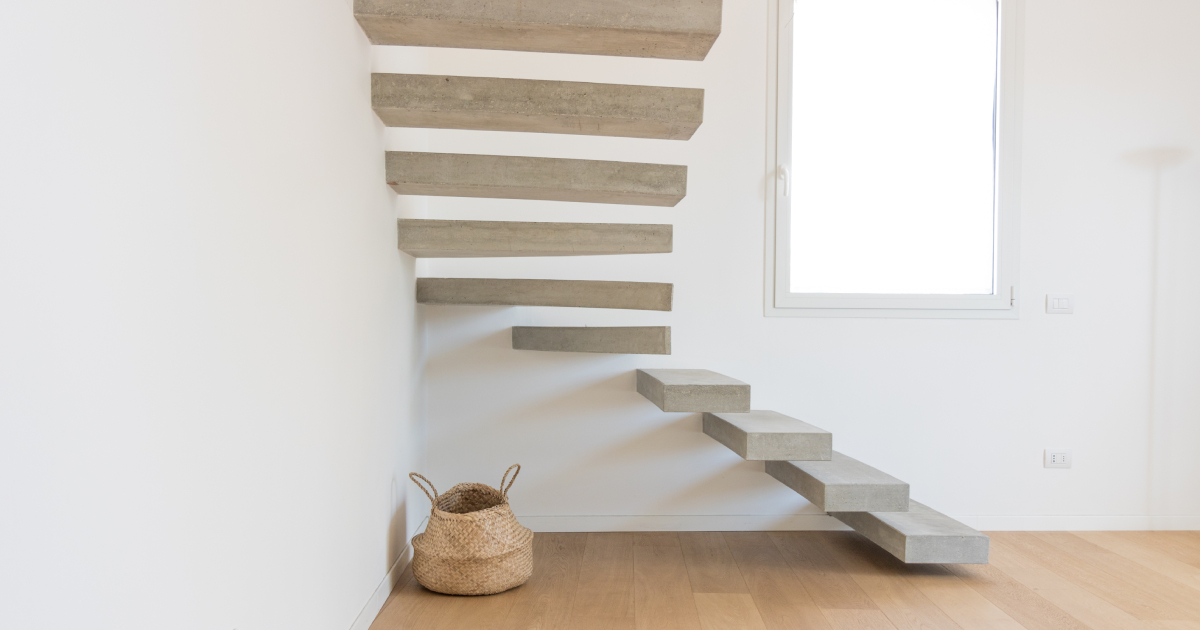zwevende trap met betonnen uitstraling 
