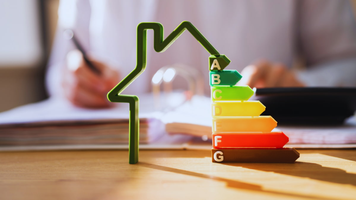 Energieadviseur stelt tijdens de woningopname het energielabel van A tot G vast voor een woning