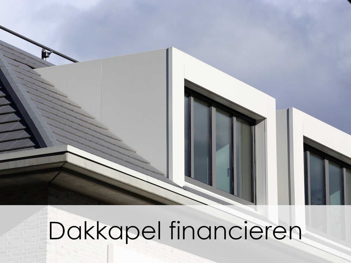twee witte dakkapellen